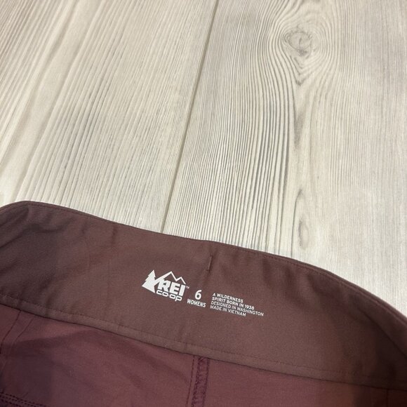 REI Co-op Women's Screenline Shorts Size 6 Maroon Stretch Drawstring 127134 - Picture 3 of 11